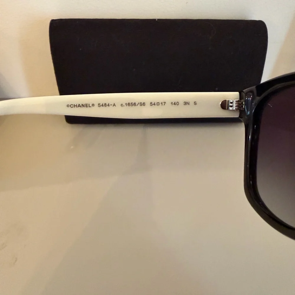 CHANEL Elegant Black Sunglasses white braided sides with Quilted Case - Picture 3 of 5